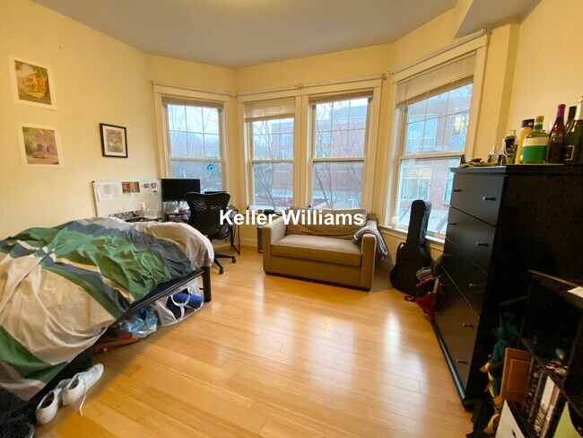 Building Photo - 1625 Tremont St