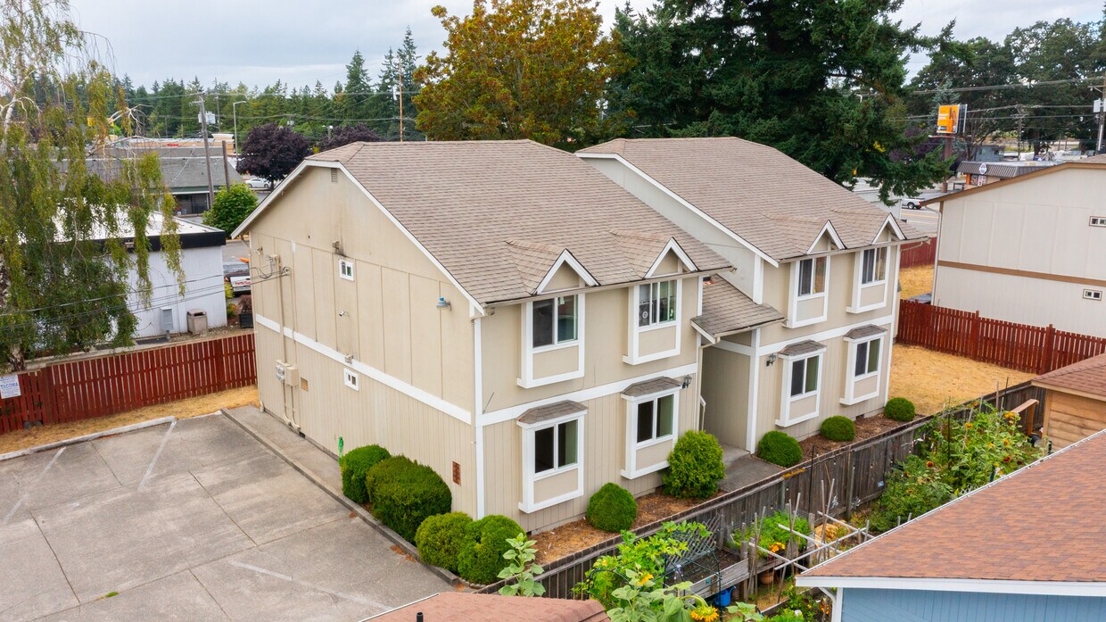Foto principal - 5607 76th St W