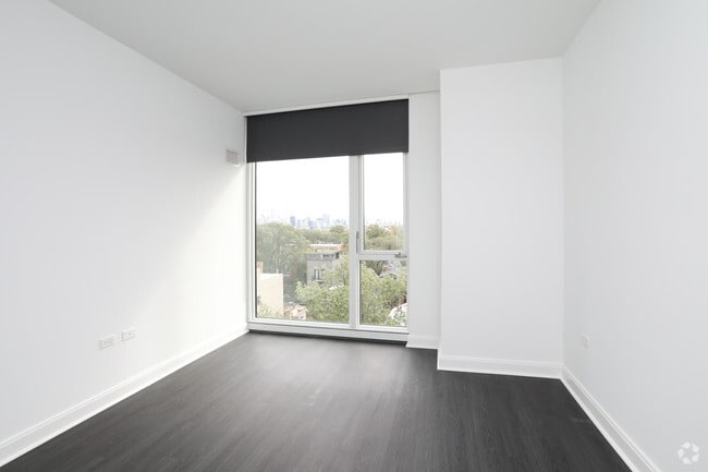 2 BR, 2BA - Master Bedroom - Elevate Lincoln Park