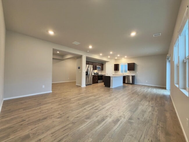 Foto del edificio - 3883 Clinton Rd