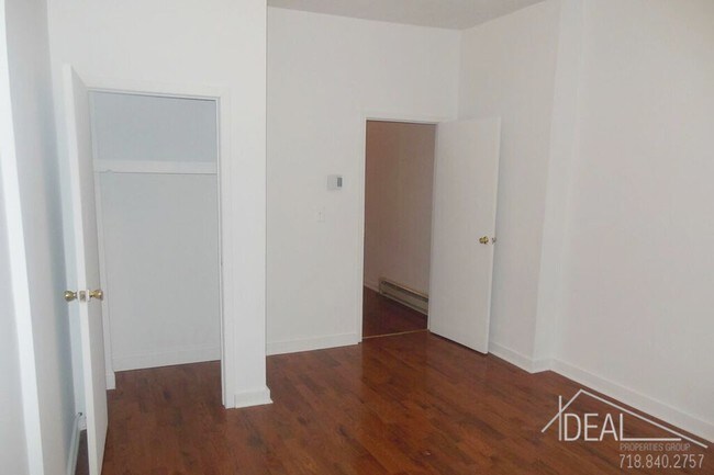 Foto del edificio - 306 Troutman St