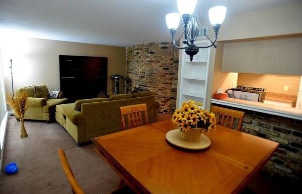 Foto del edificio - 2121 Fountain View Dr