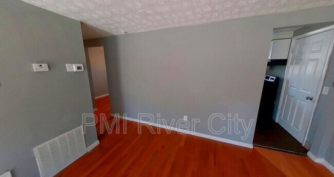 Foto del edificio - 7471 John F Kennedy Dr W