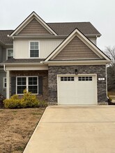 Building Photo - 94 Creek Wood Rd