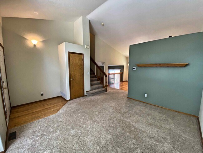 Building Photo - 12556 Beach St
