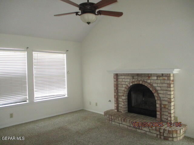 Foto del edificio - 721 Springfire Dr