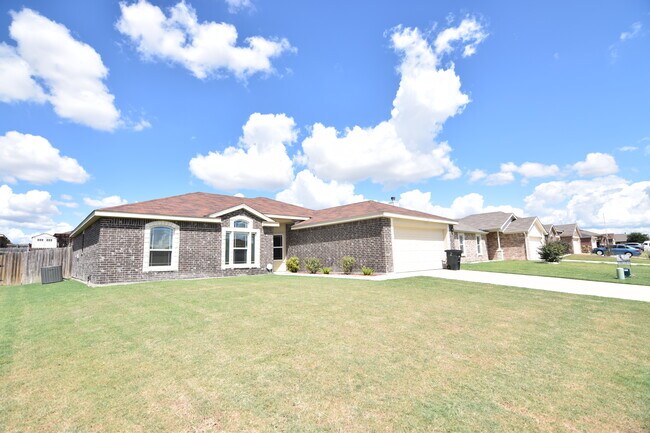 Building Photo - 7600 Oliver Loving Dr