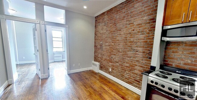 Building Photo - West 14th Street