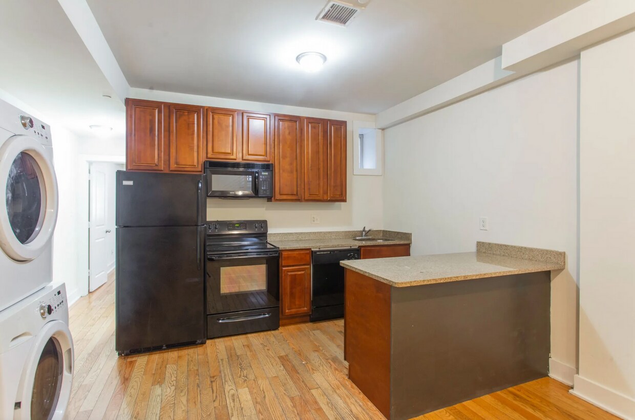 Photo - 1706 Fontain St