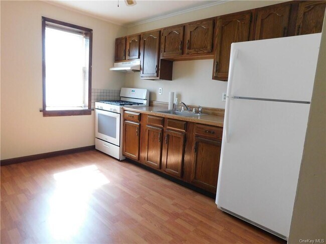 Foto del edificio - 1320 Rte 9W