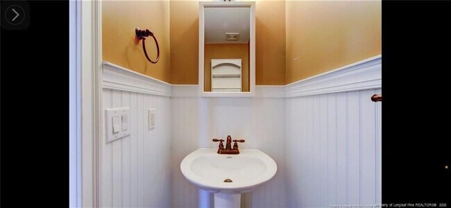 Foto del edificio - 590 Stoney Creek Dr
