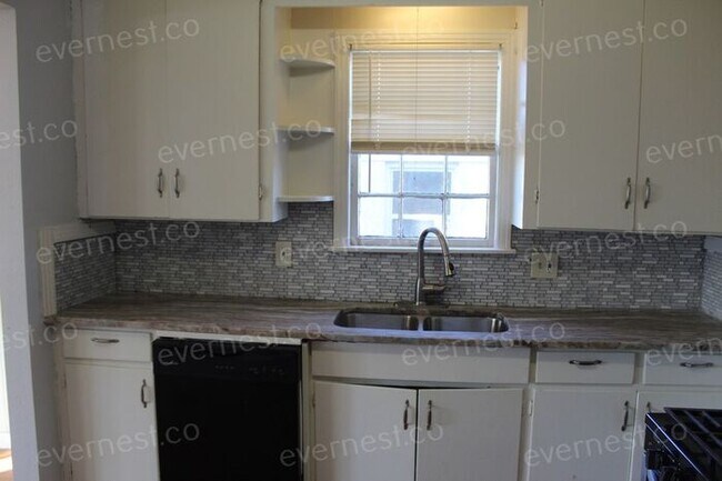 Foto del edificio - 1204 S Fillmore St