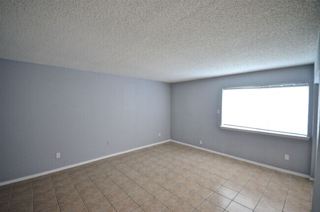 Building Photo - 7022 S Dairy Ashford Rd