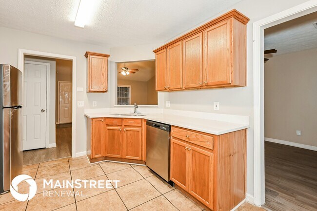 Building Photo - 852 New England Ct