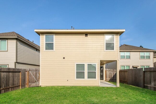 Building Photo - 17311 Desmond St