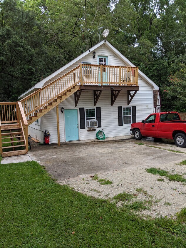 Primary Photo - 201 PARTRIDGE CIR Apt.