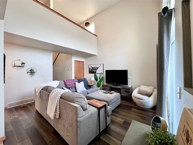 Foto del edificio - 1170-1172-1172 S Atrium Ct