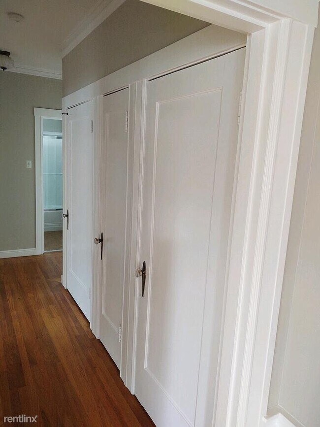 Building Photo - 148 Victoria Rd