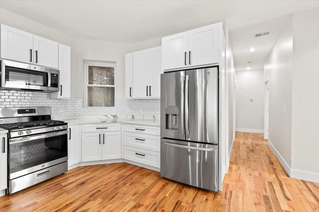 Foto del edificio - 6128 S Rhodes Ave