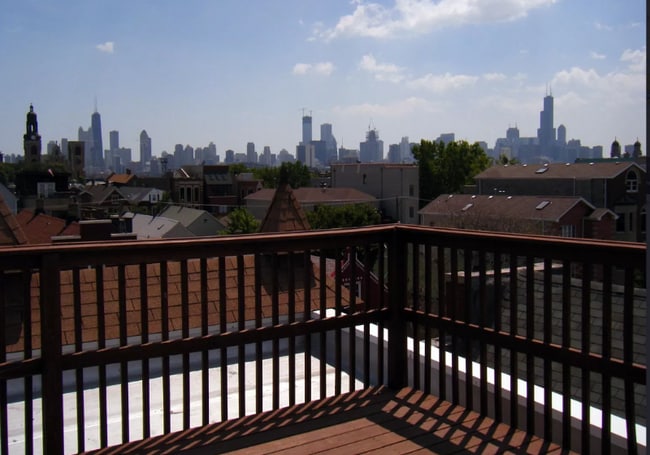 Building Photo - 1346 N Bosworth Ave