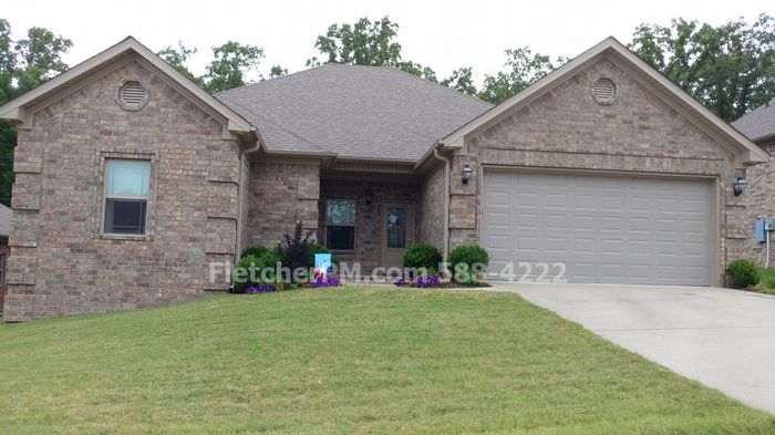 Primary Photo - 3205 Village East Dr