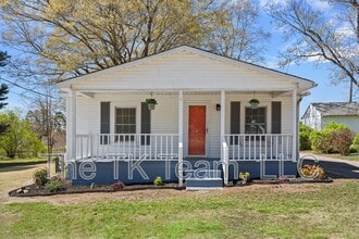 Building Photo - 1337 N Rhyne St