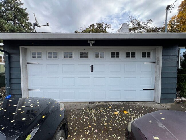 Foto del edificio - ?Lovely 3bed/2bath Ranch style home with HUGE private yard in ?