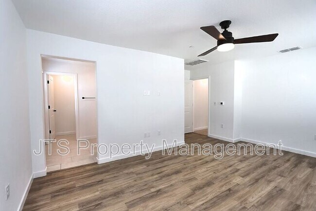Foto del edificio - 4256 Aura Way