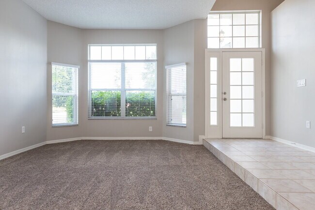 Building Photo - 3337 Bellingham Dr