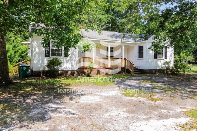 Building Photo - 1807 Kennedy Dr
