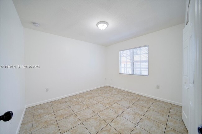 Foto del edificio - 2243 NW 61st St