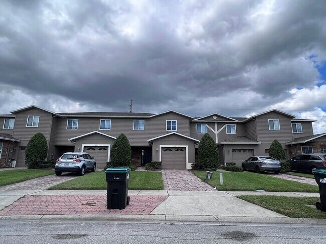 Building Photo - 1873 Chatham Place Dr