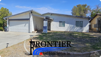 Building Photo - 812 Kinnett Ave