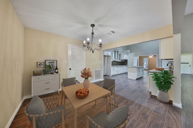 Foto del edificio - 10535 Moorcreek Dr