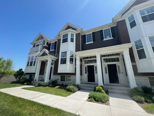 Building Photo - 4435 Monroe Ct