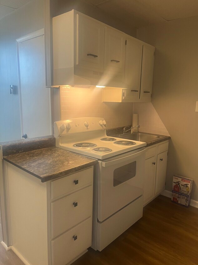 38 S Main St Unit Apt 5, Shenandoah, PA 17976 Apartments Shenandoah