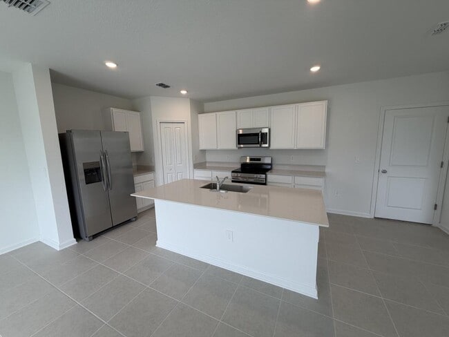 Building Photo - 2510 Hallow Gdn Rd