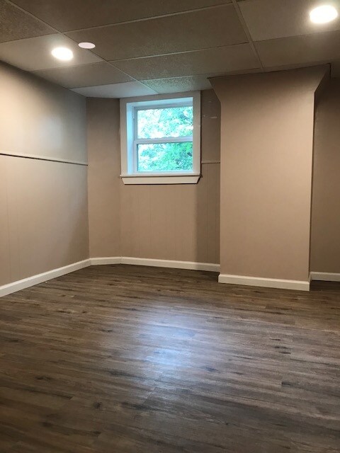 Building Photo - 180 Oneida St