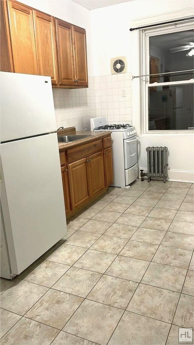 Foto del edificio - 67 STREET