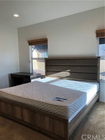 Foto del edificio - 656 W Huntington Dr