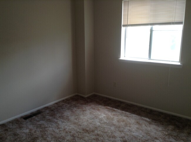 Foto del edificio - 2513 N Lee Ave