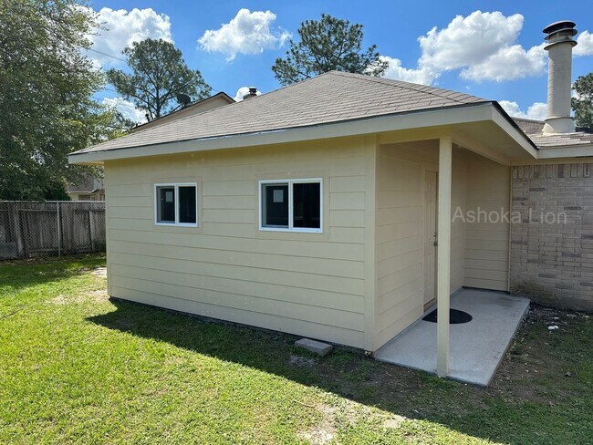 Building Photo - Beautiful 4 bedroom 2 bath home for rent