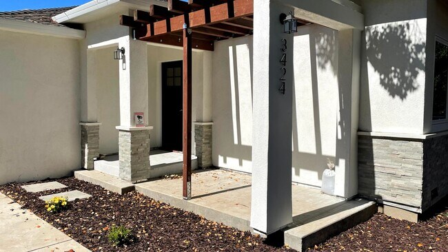 Photo - 3BD/2BA - Stylish Home Near Valley Fair Ma...