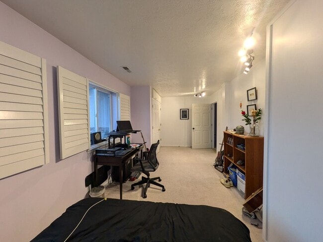 Building Photo - 3636 S 1300 E