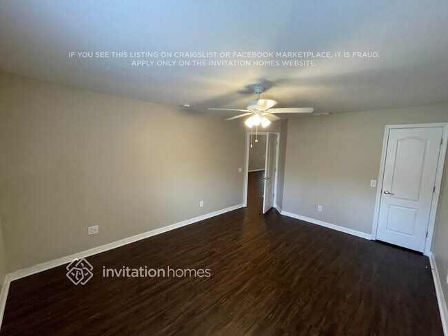 Building Photo - 26811 Shoregrass Dr