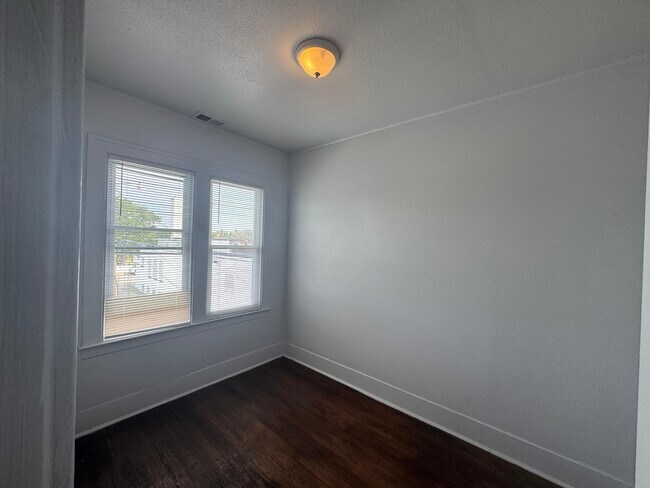 Foto del edificio - 3724 Wager Ave