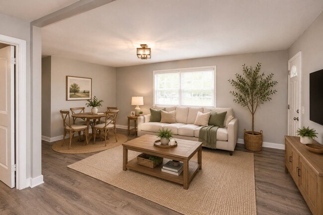 Building Photo - 1635 Dogwood Dr
