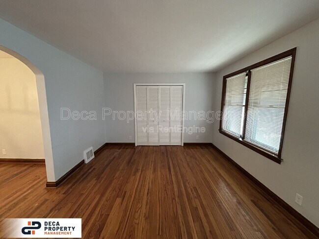 Foto del edificio - 6653-6655 Lansdowne Ave