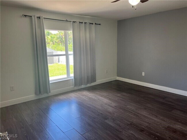 Foto del edificio - 2910 25th St W