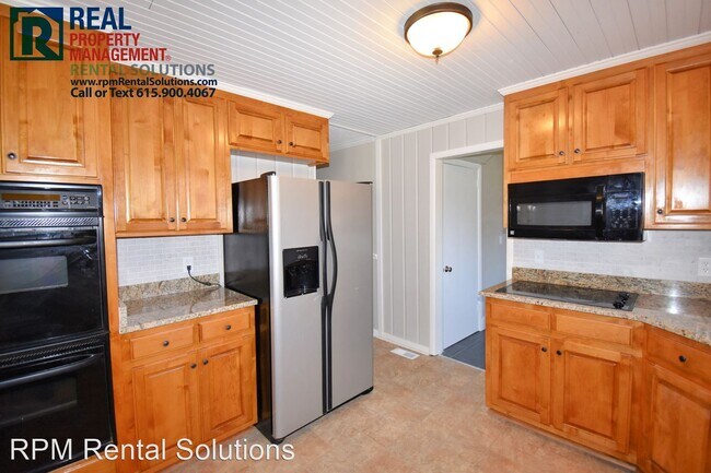 Foto del edificio - 4 br, 2.5 bath House - 415 Lillard Rd.